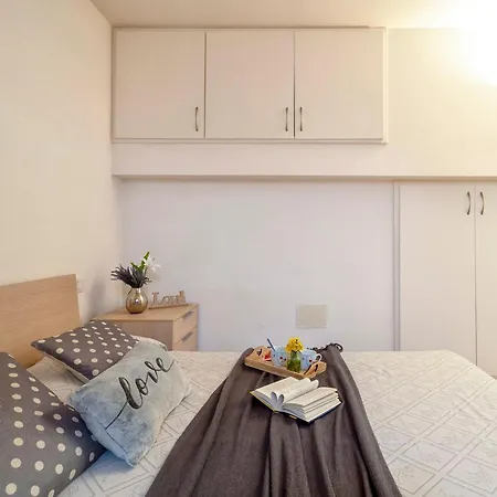 Orizzonti 5 By Interhome